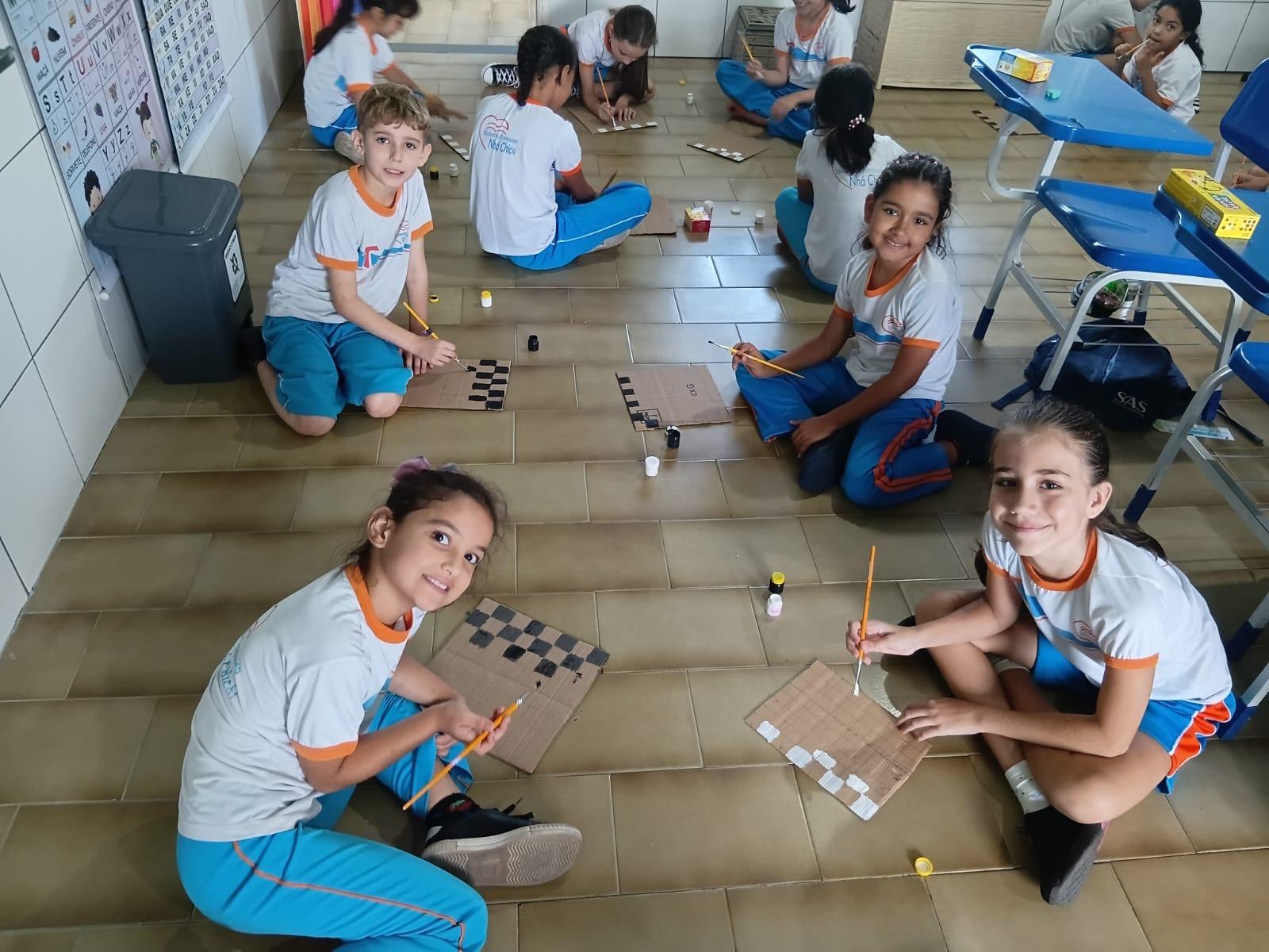 CONFECÇÃO DO JOGO GATO E RATO